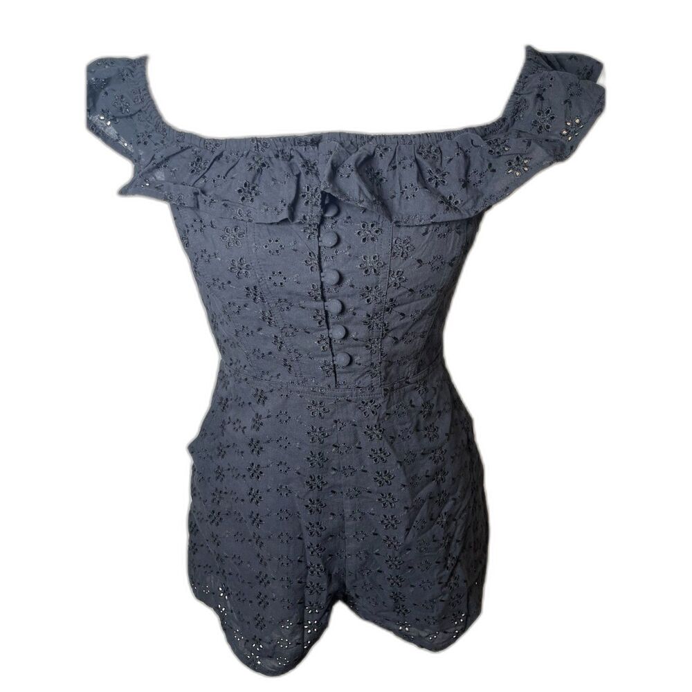 UO Kimchi Blue Jeena Eyelet Off The Shoulder Romper Black Size M Nwot - Picture 9 of 10